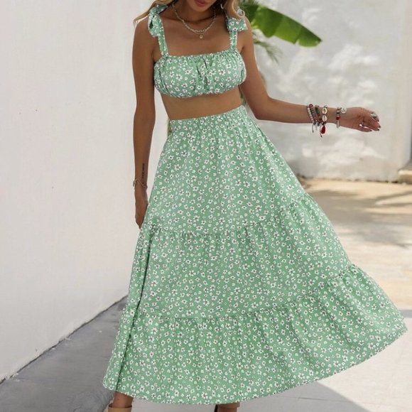 Ditsy Floral Print Cami Top & maxi Skirt Set GREEN - Picture 4 of 8